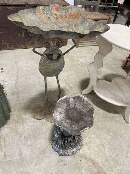 Frog Yard Art, Birdbath Feeders, Metal & Plastic image