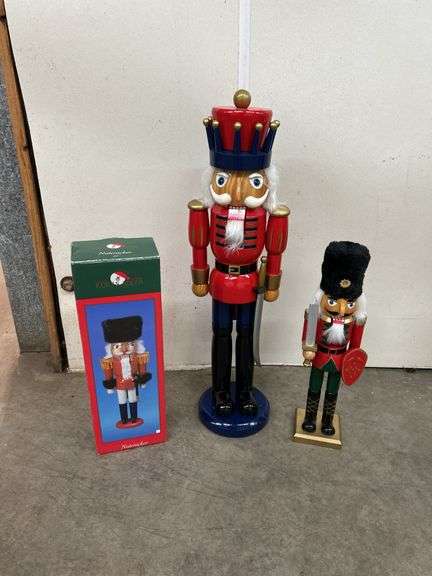 (3) Nutcrackers image