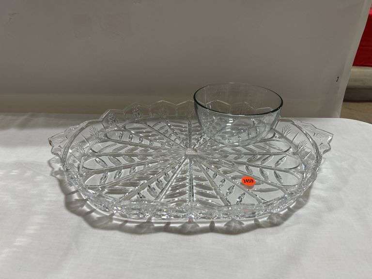 Crystal Platter & Glass Bowl image