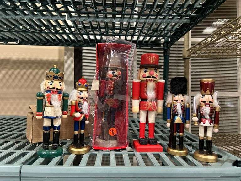 (6) Nutcrackers image