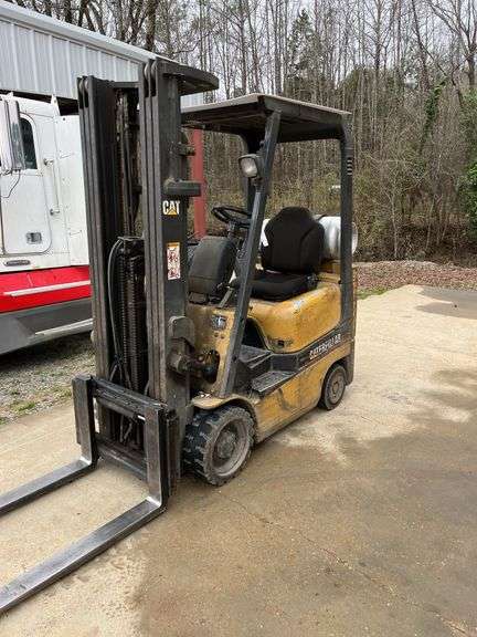 Caterpillar GC 15K Forklift