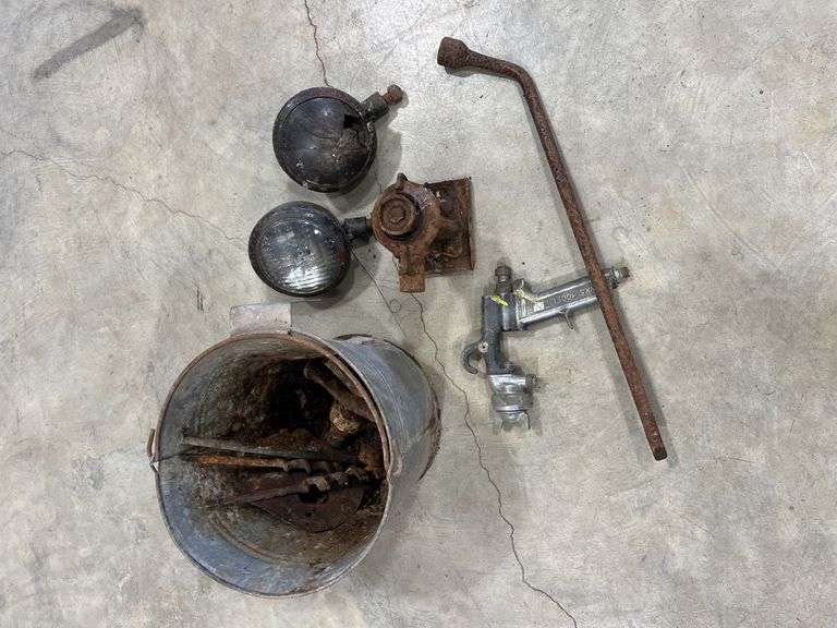 Mixed Lot of Auto/Garage Related Items - Headlights, Tools, & Parts image