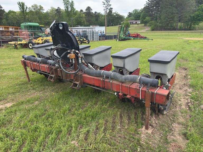 International 6-Row Vacuum Planter