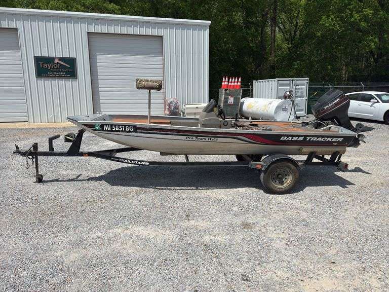 1998 Bass Tracker Pro Team 165
