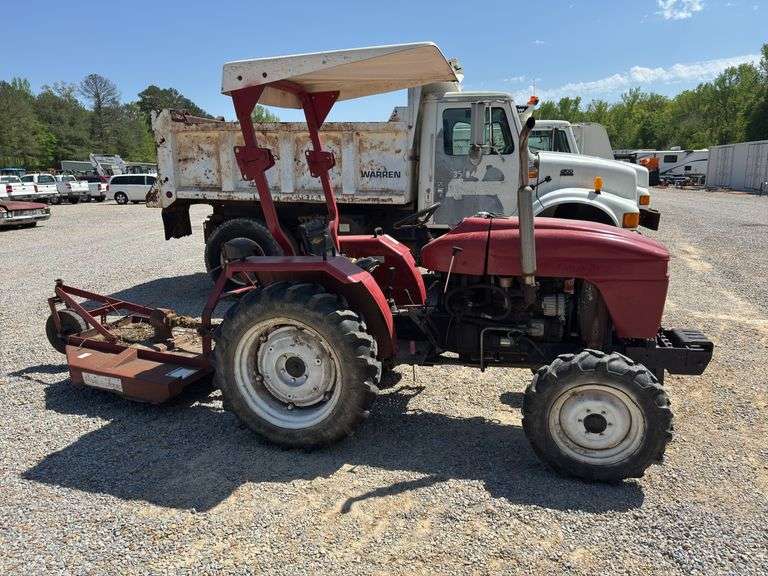 2003 Farm Pro 2425 Tractor