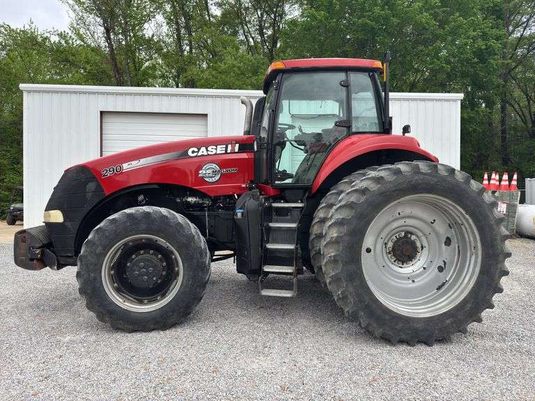 2013 Case 290 Magnum Tractor
