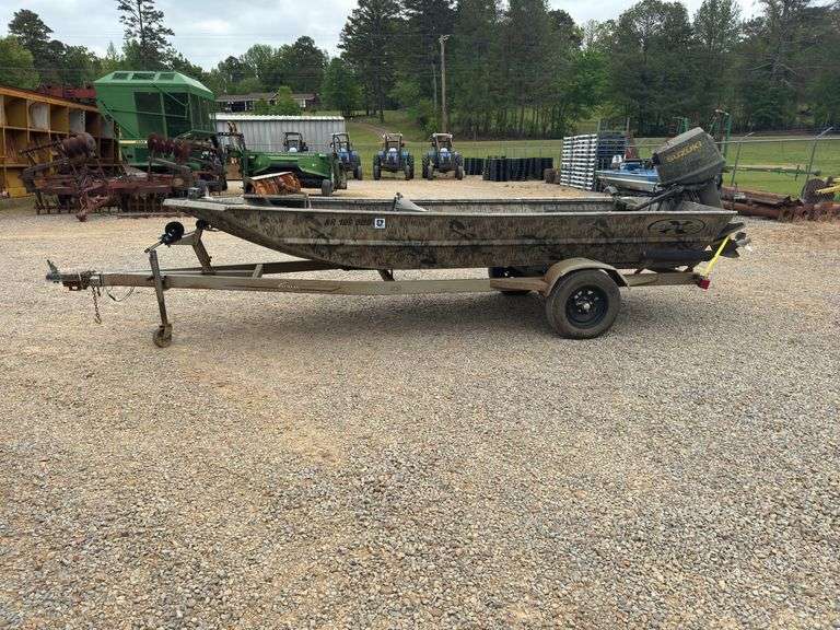 2002 Xpress Boat with Trailer - Camo
