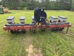 International 6-Row Vacuum Planter