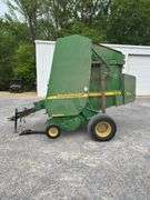 John Deere 467 Round Baler