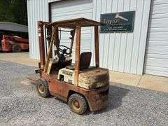 Nissan 3000 Fork Lift