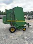 John Deere 467 Round Baler