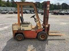 Nissan 3000 Fork Lift