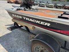1998 Bass Tracker Pro Team 165