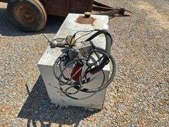 100 Gallon Fuel Tank with Pump