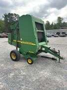 John Deere 467 Round Baler