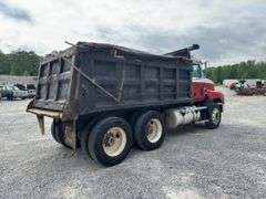 1993 MACK 600 DUMP TRUCK