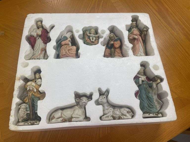 Deluxe Collector's Edition 9-Piece Nativity Set