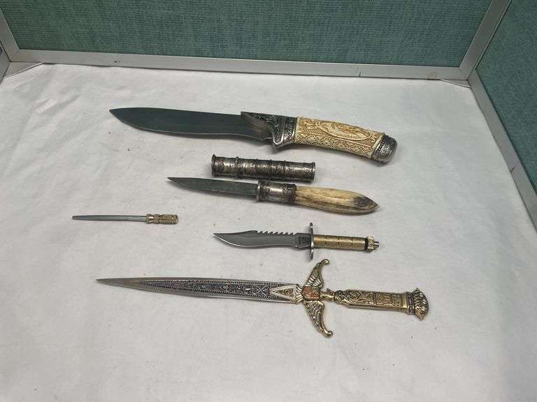 (4) Assorted Knives and Daggers image