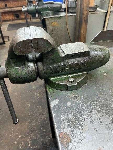 Double Sided Work Station 1 Vise