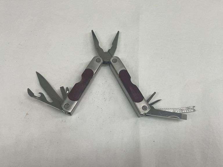Multi-Tool Pliers and Pocket Knife