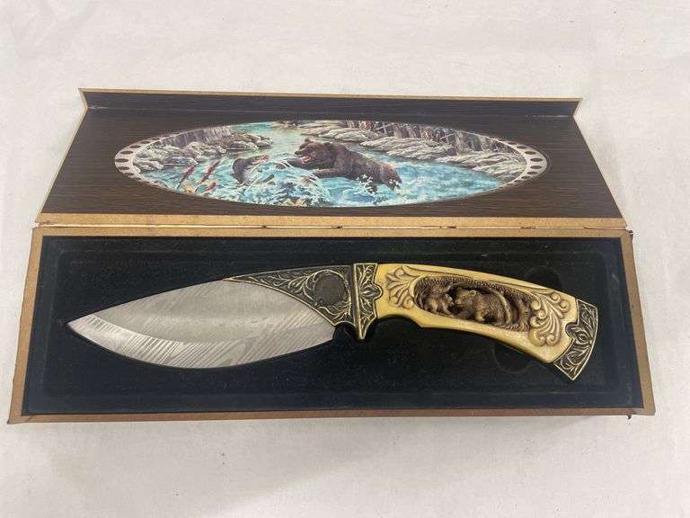 Collectible Decorative Knife with Bear Motif & Display Box image