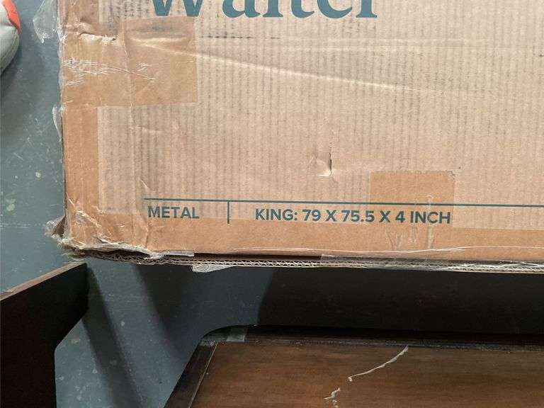 Zinus Walter King Size 4-inch Low Profile Metal Box Spring