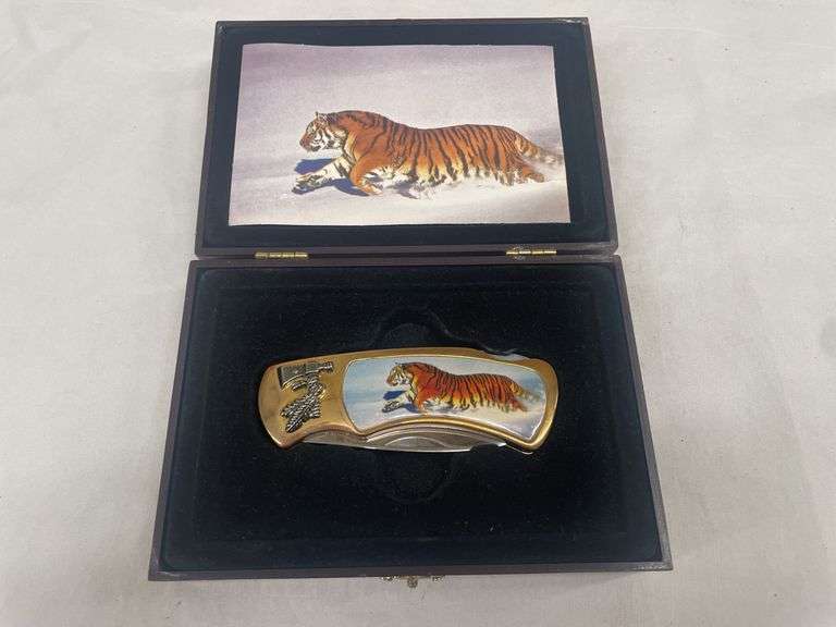 Tiger Folding Knife in Presentation Box image