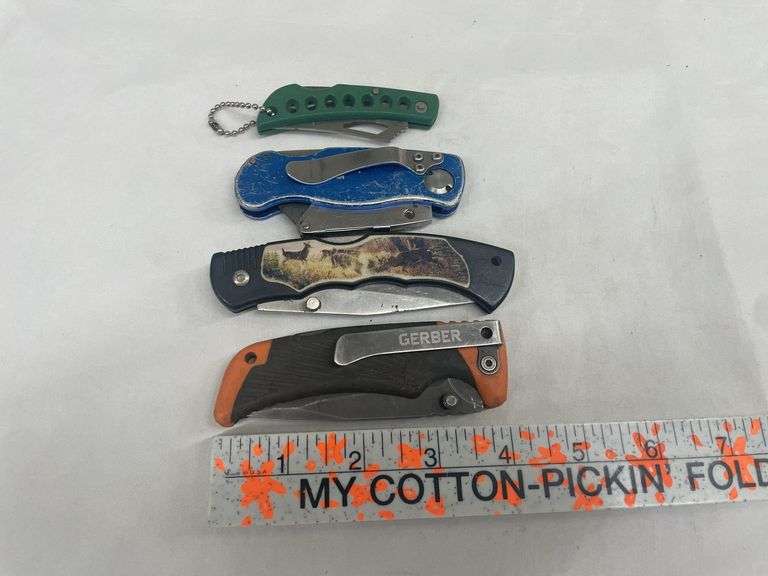 (4) Pocket Knives image