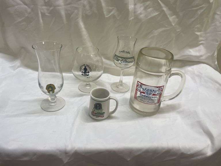 Mixed Lot of Collectible Advertising Glasses