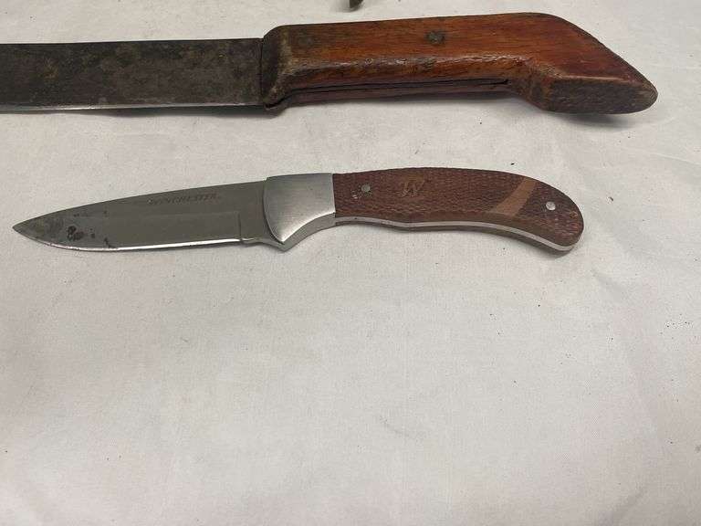 (4) Assorted Knives