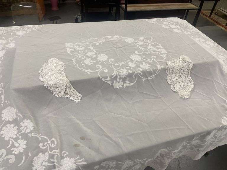 Floral Tablecloth with Crochet Collars