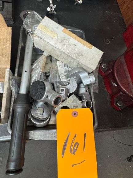 Tray of Wrench Heads & Torque Wrench