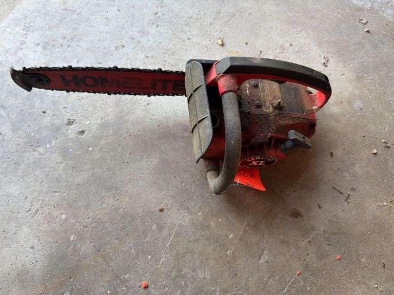 Homelite XL Automatic Oiling Chainsaw