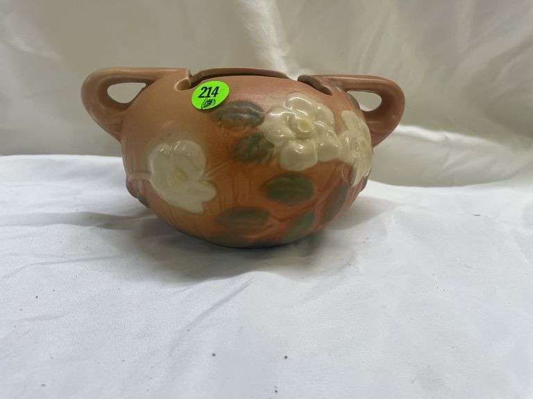 Roseville Pottery Bleeding Heart Bowl