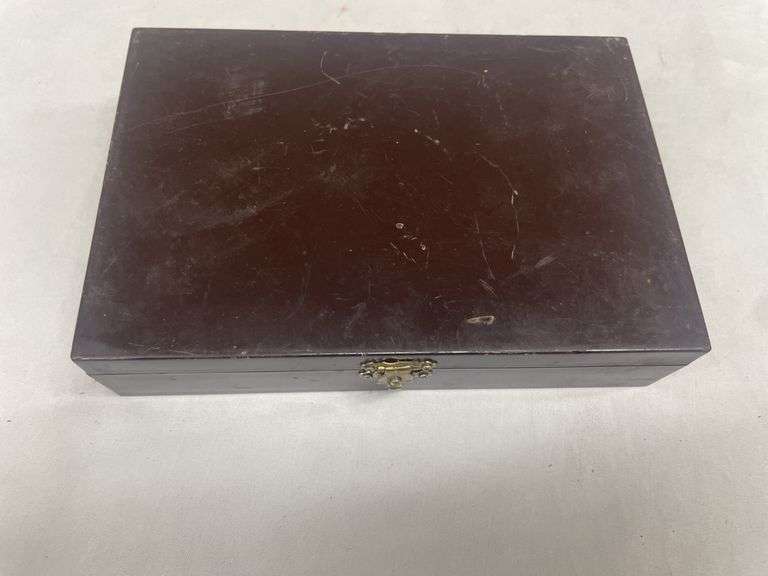 Tiger Folding Knife in Presentation Box