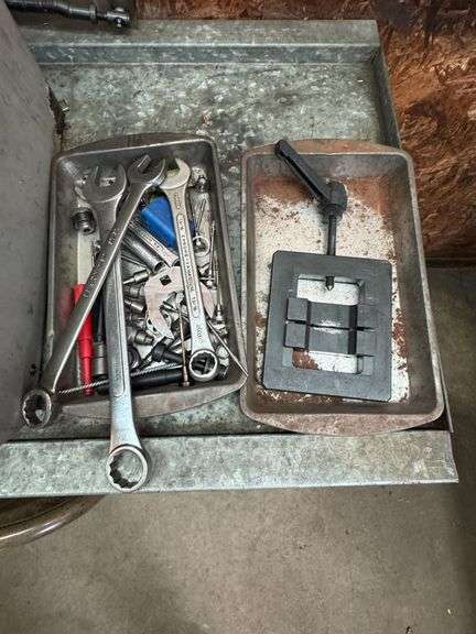 Pressure Indicator/Regulator & Table