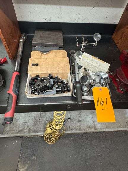 Tray of Wrench Heads & Torque Wrench