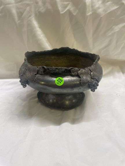 Thomas Silverplate with Grapevine Design