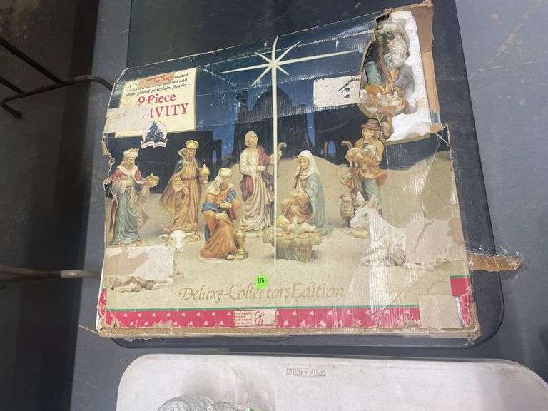 Deluxe Collector's Edition 9-Piece Nativity Set