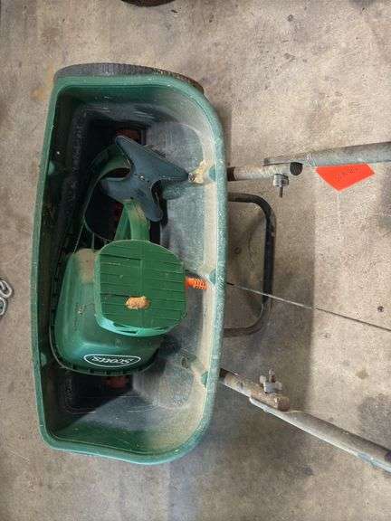 Scotts AccuGreen 3000 Lawn Fertilizer Spreader