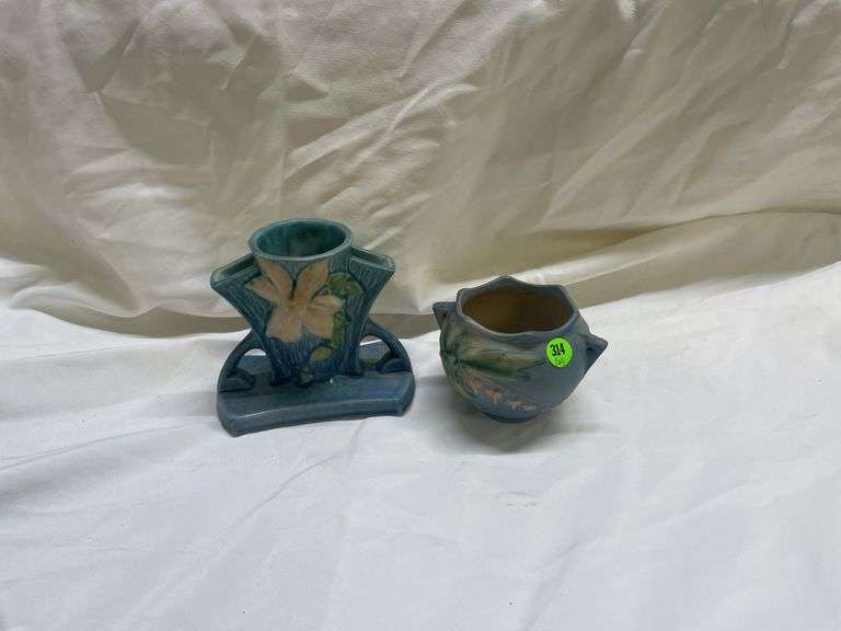 (2) Roseville Pottery Pieces