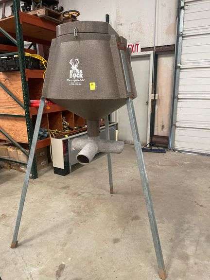 Boss Buck Non-Typical Feeder image