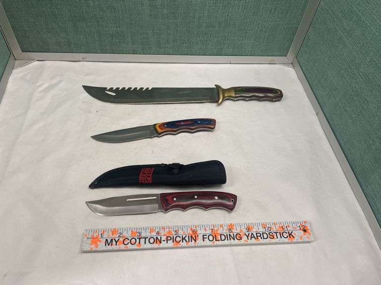 (3) Fixed Blade Knives image
