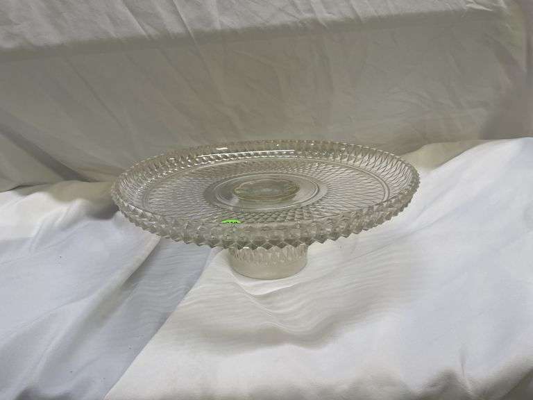 Elegant Clear Glass Pedestal Cake Stand