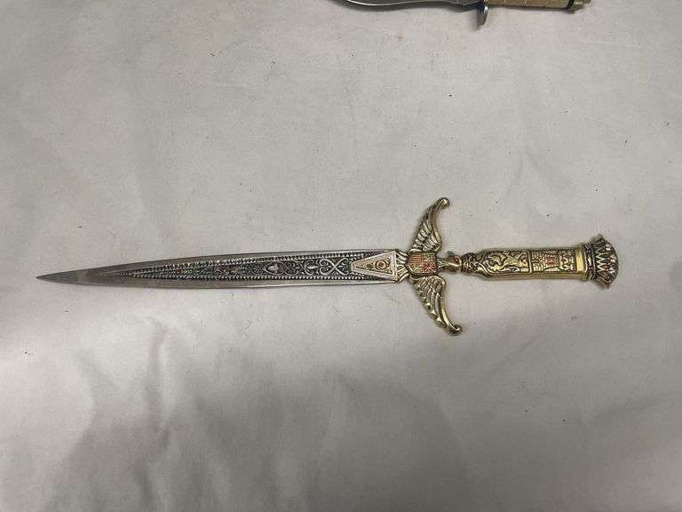 (4) Assorted Knives and Daggers