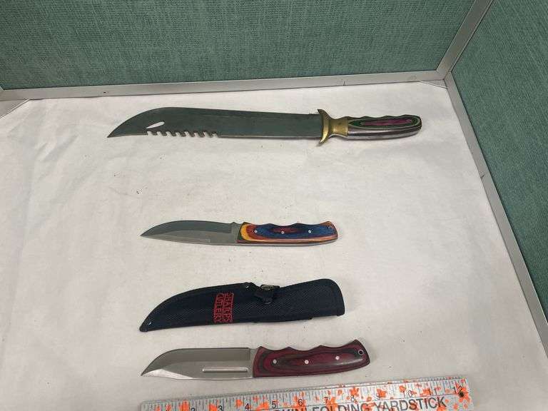 (3) Fixed Blade Knives
