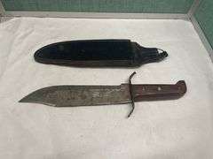 (4) Assorted Knives with Sheaths