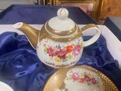Sorelle Tea Set with Floral Design