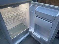 White Top Freezer Refrigerator