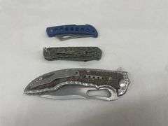 (3) Folding Pocket Knives